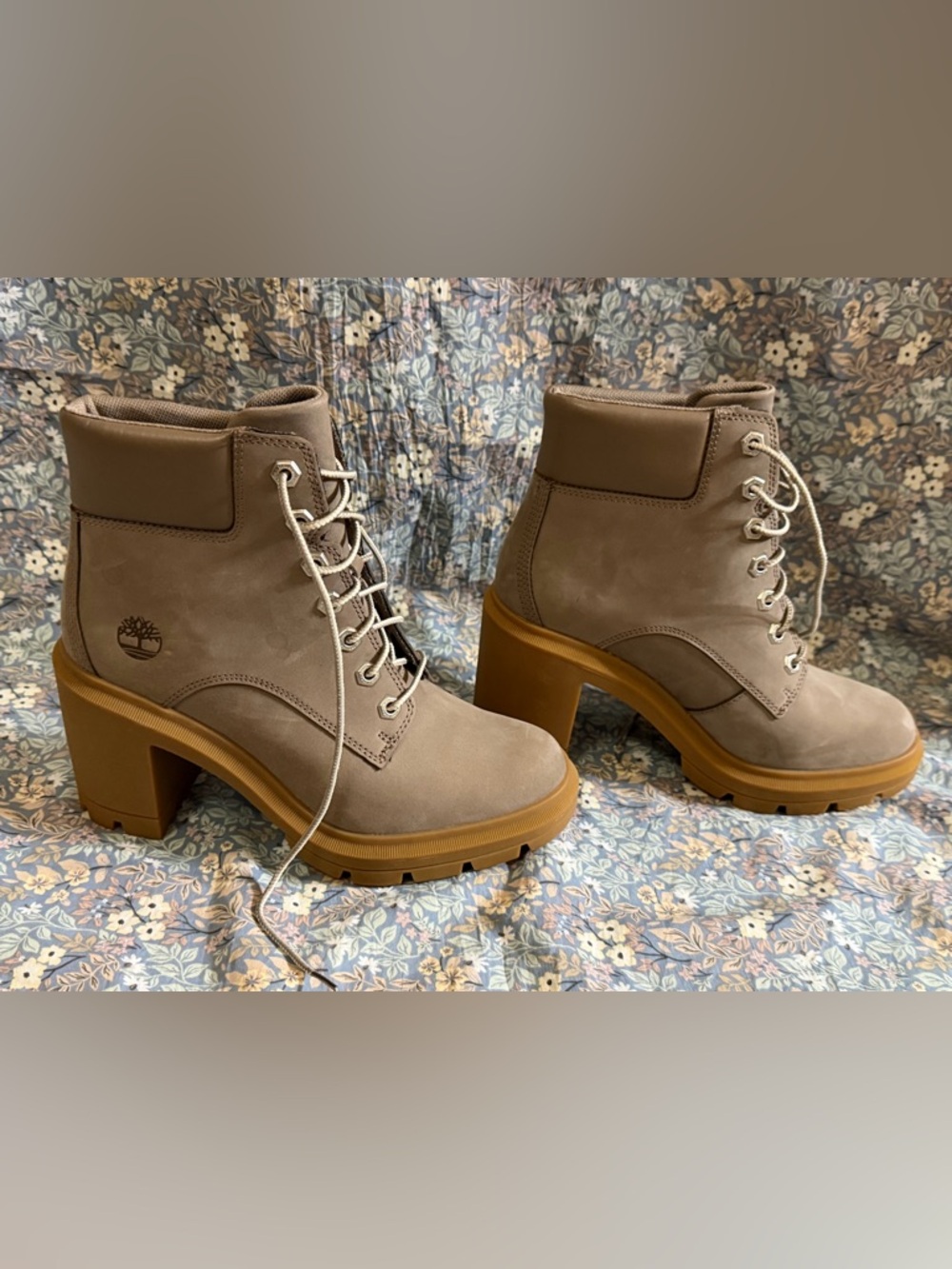 Timberland Women's Allington Heights 6-Inch Block Heel Boots - Picture 2 of 7